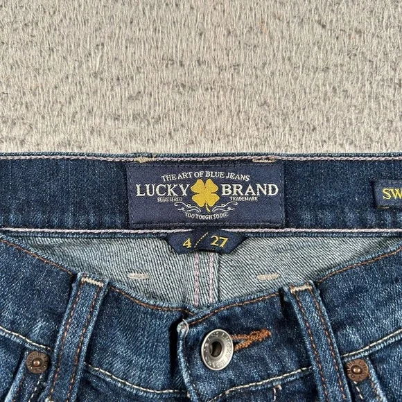 Classic Blue Denim Women's Jeans - Picture 3 of 11